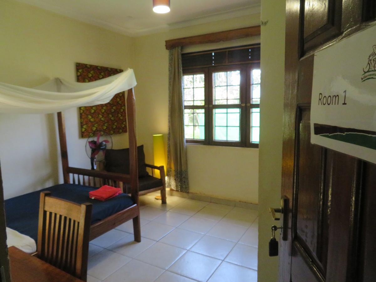 Bikeventures House Uganda Hotel Jinja Exterior photo